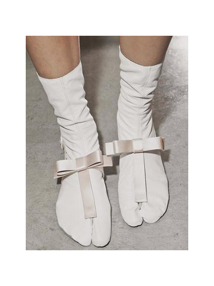White dream shoes